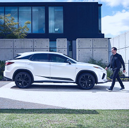 The 2021 Lexus RX Hybrid Is What You'd Expect, and That's for the Best